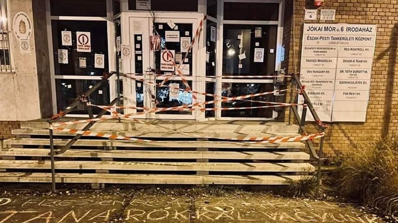 Meglátogatták a „krampuszok” a tankerületi központokat
