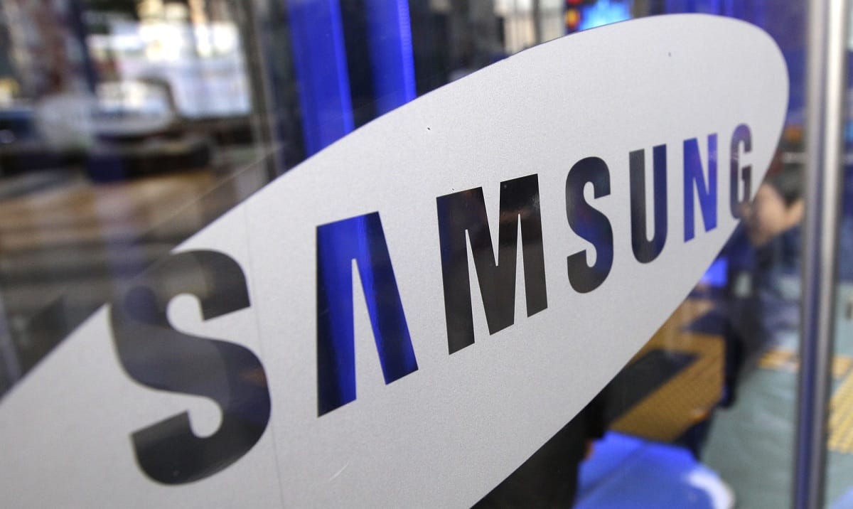 Pert akasztott a Samsung nyakába az ausztrál fogyasztóvédelem félrevezető telefonreklámok vádjával