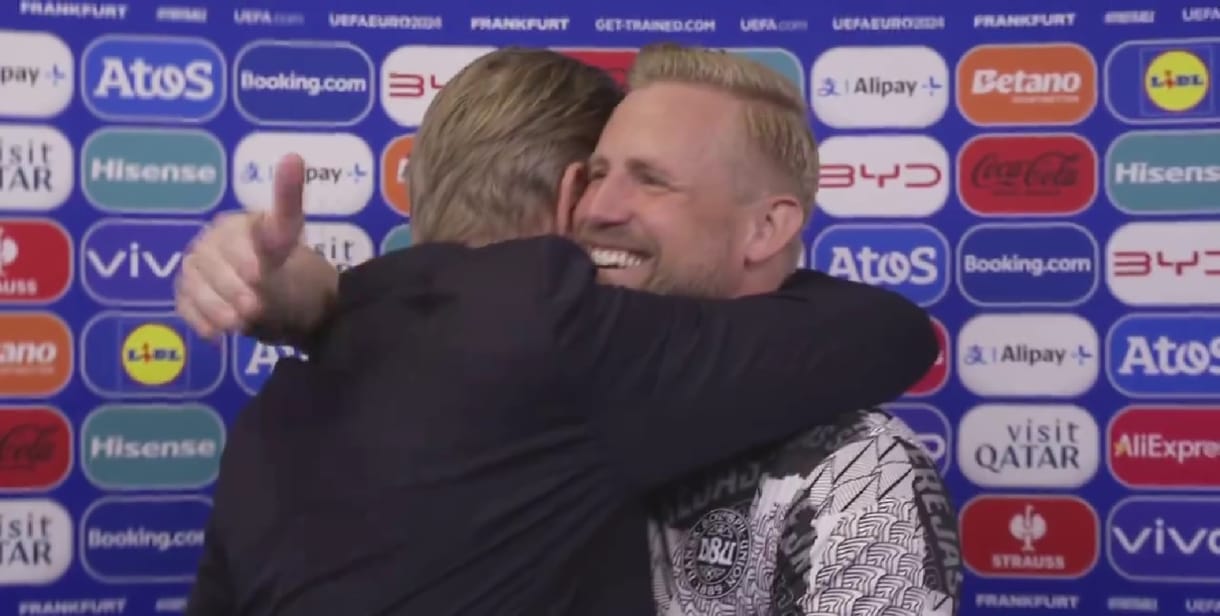 „Sok meccs utáni interjút készítek, de ilyet sohasem csinálok” – emlékezetesre sikerült a két Schmeichel beszélgetése a dán–angol után
