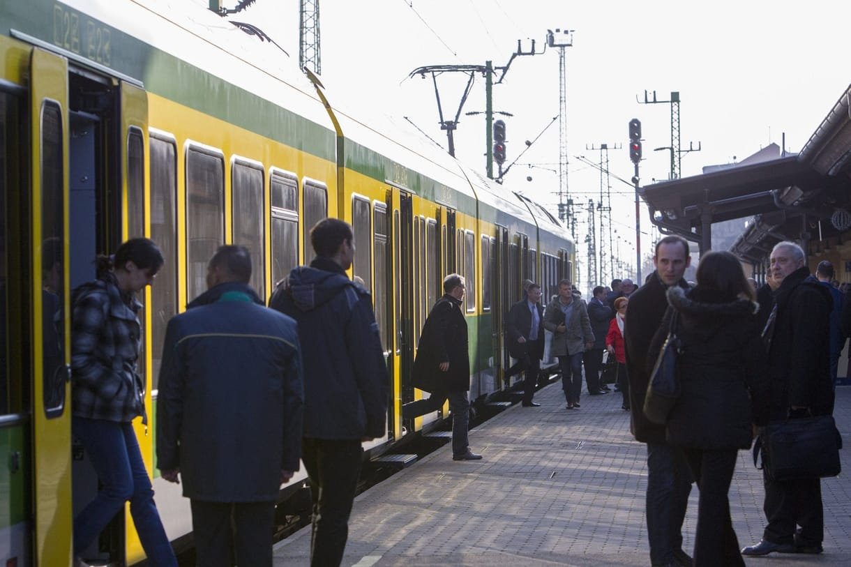 A koronavírus-járvány miatt buszok indulnak vonatok helyett a GYSEV pozsonyi vonalán