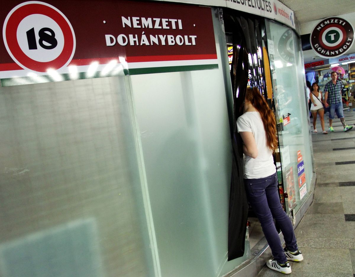 Vigyázat: csalók küldenek levelet az Országos Dohányboltellátó nevében