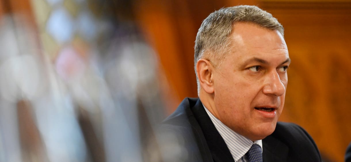 Lázár újításai: nőnek a dohányboltok bírságai, munkásgettókban is nyílhat trafik