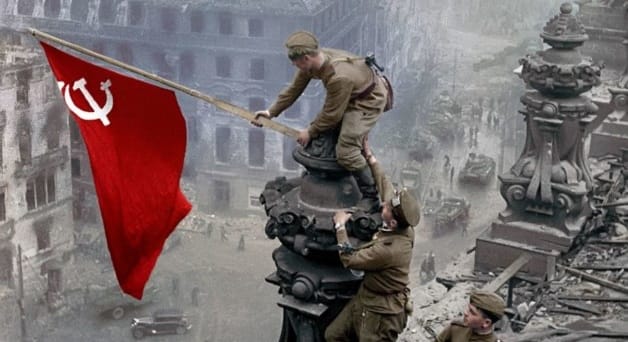 Letiltotta a Facebook a II. világháborús képeket színessé varázsoló művészt
