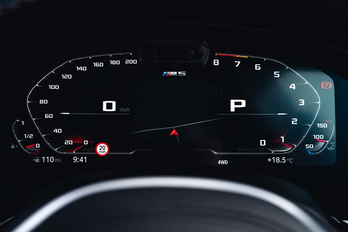 Gyárilag jelzik majd a traffipaxot a BMW-k - ott, ahol ez legális