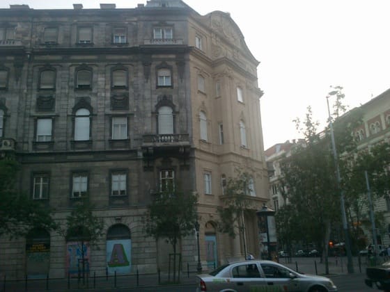 Itt egy agyament homlokzati felújítás