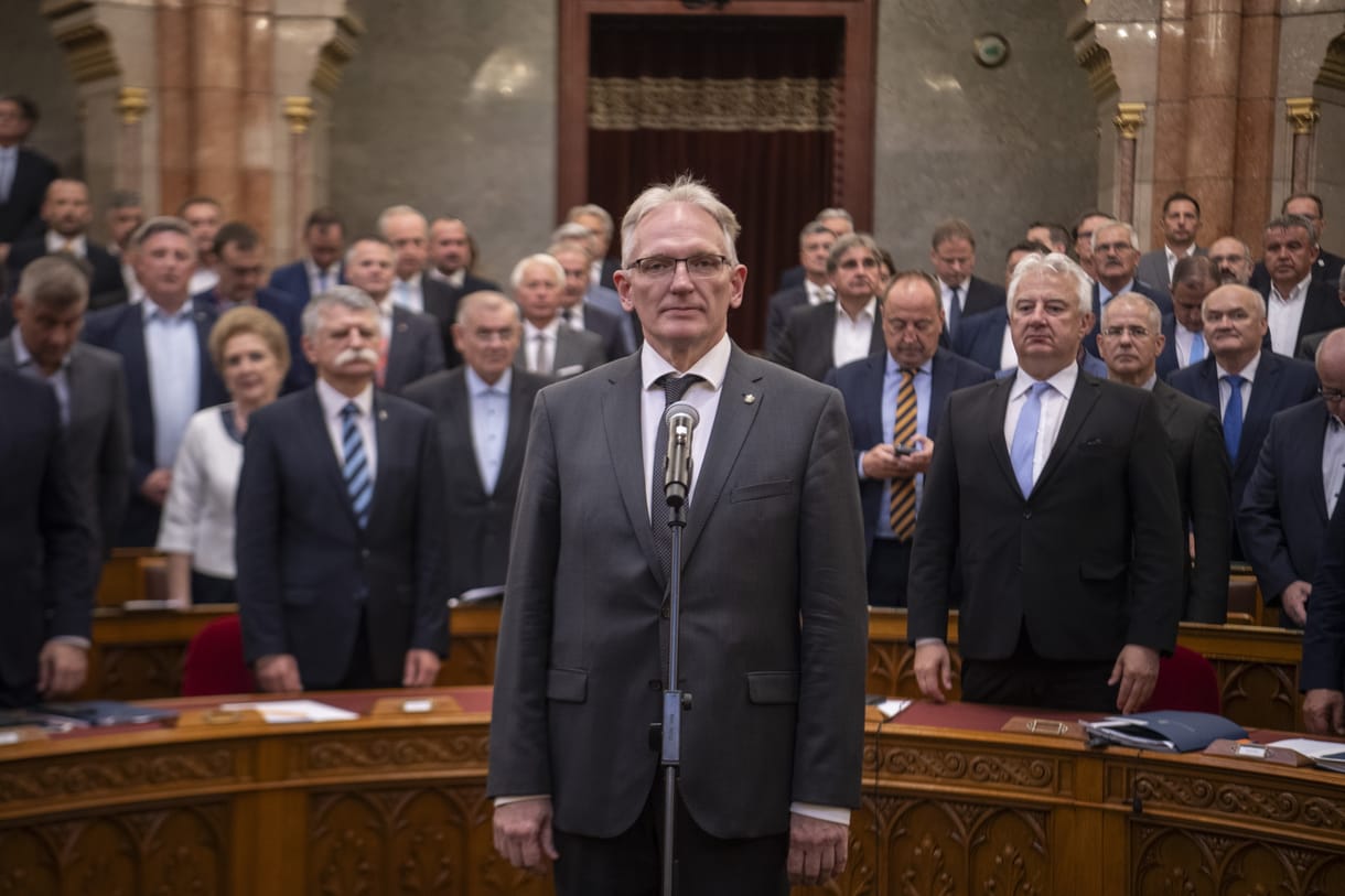 A volt Ab-elnök válthatja az ombudsmani poszton az alkotmánybíróvá váló Kozma Ákost