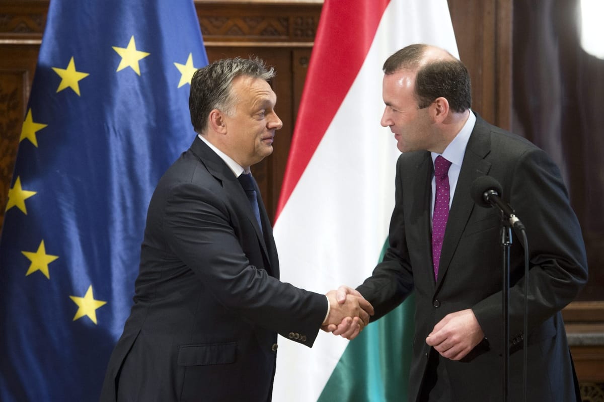 Kompromisszumkészséget vár Orbántól az Európai Néppárt frakcióvezetője Strasbourgban