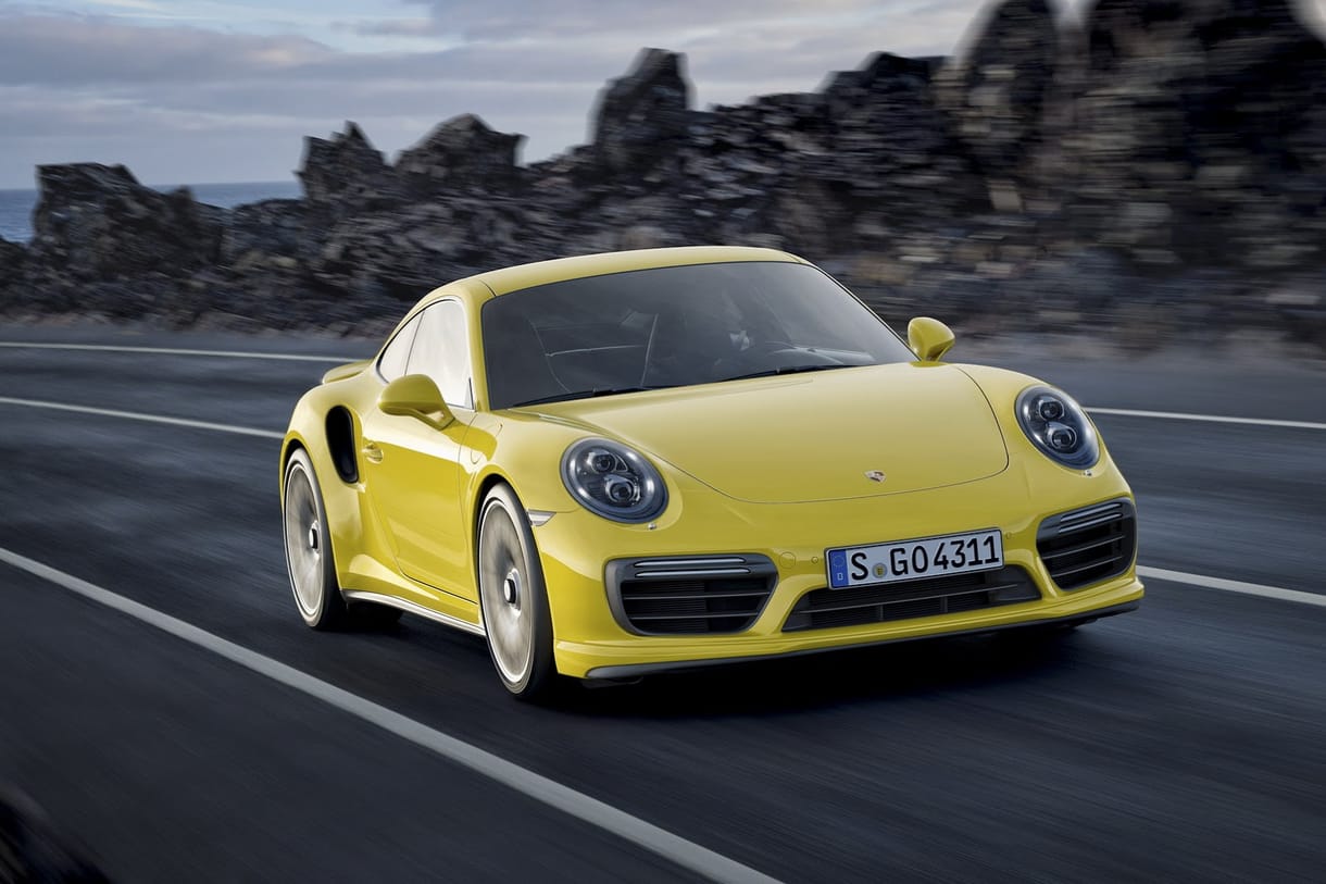 Erre senki sem számított: jön a hibrid Porsche 911