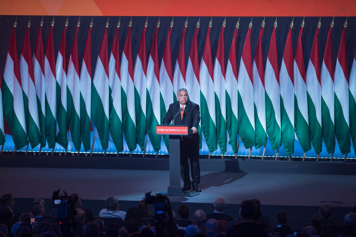 Orbán levélben buzdítja a határon túli magyarokat szavazásra
