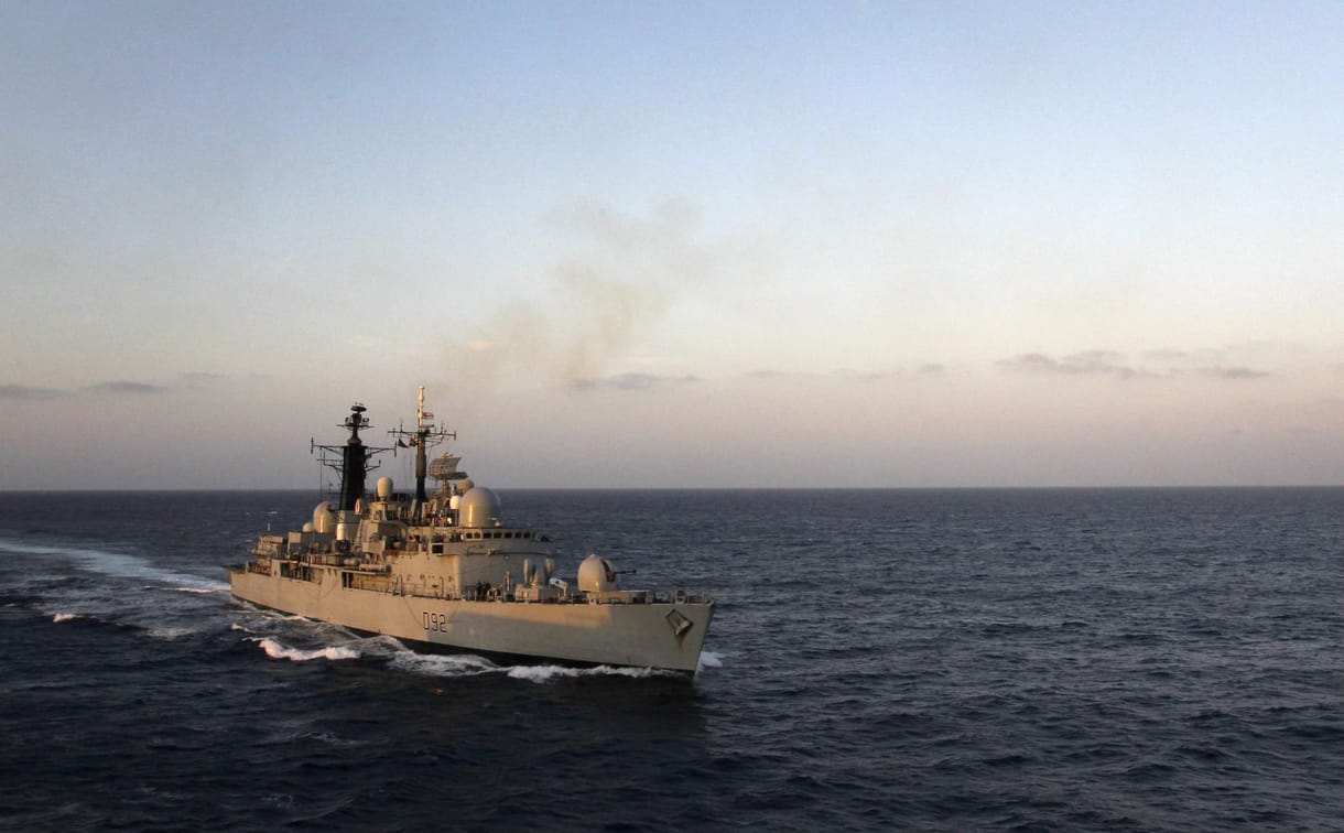 Tripoli szerint a NATO elfogta egy hajójukat