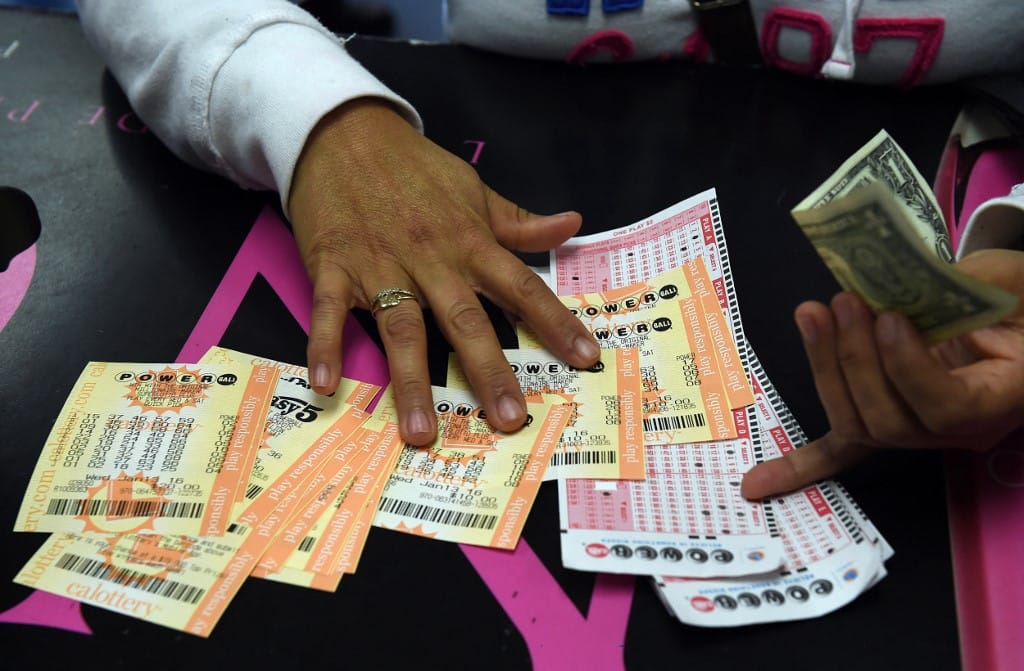 Egy kaliforniai férfi nyerte az amerikai Powerball valaha volt legnagyobb nyereményét, kétmilliárd dollárt