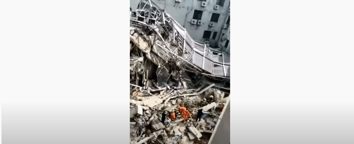 Összeomlott egy kínai szálloda, nyolcan meghaltak