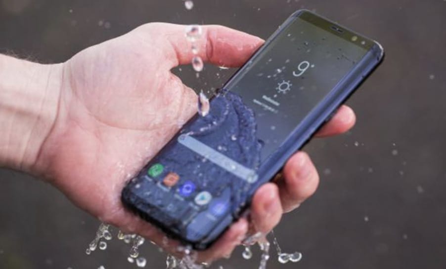 Állítólag vízállók voltak a Samsung telefonjai, de csak állítólag – mondta ki az ausztrál versenyhivatal