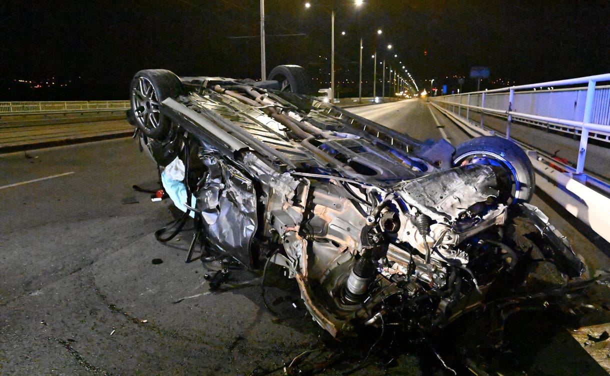 Döntött a bíróság: Előzetesbe kerül a Mercedes sofőrje, aki az Árpád hídon halálra gázolt egy kerékpárost