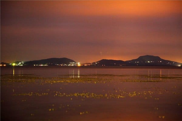 A nap képei: szürreális felhők a Balatonnál