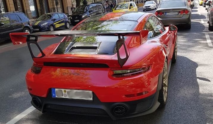 A nap fotói: a valaha készült legdurvább Porsche 911-es a budapesti forgalomban
