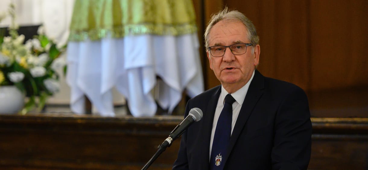 Fehérvári kórházigazgató: Én életemben nem néztem meg, hogy mennyi a fizetésem