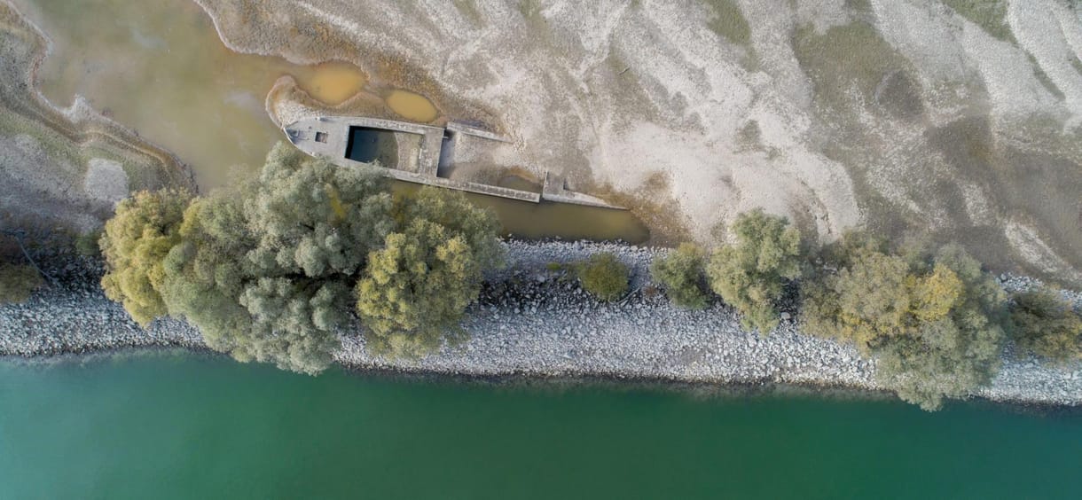 Fotók: Egy újabb elsüllyedt hajó bukkant elő a Dunából