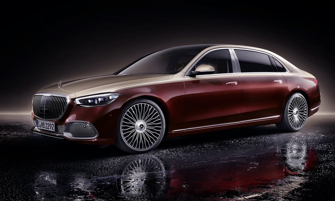 Itt az új Mercedes-Maybach S-osztály: földöntúli luxus és biturbó V12
