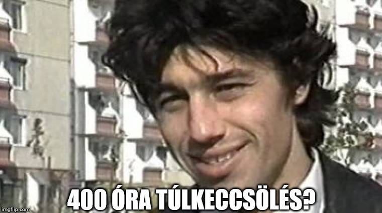 Ömlenek a mémek a túlóratörvényről