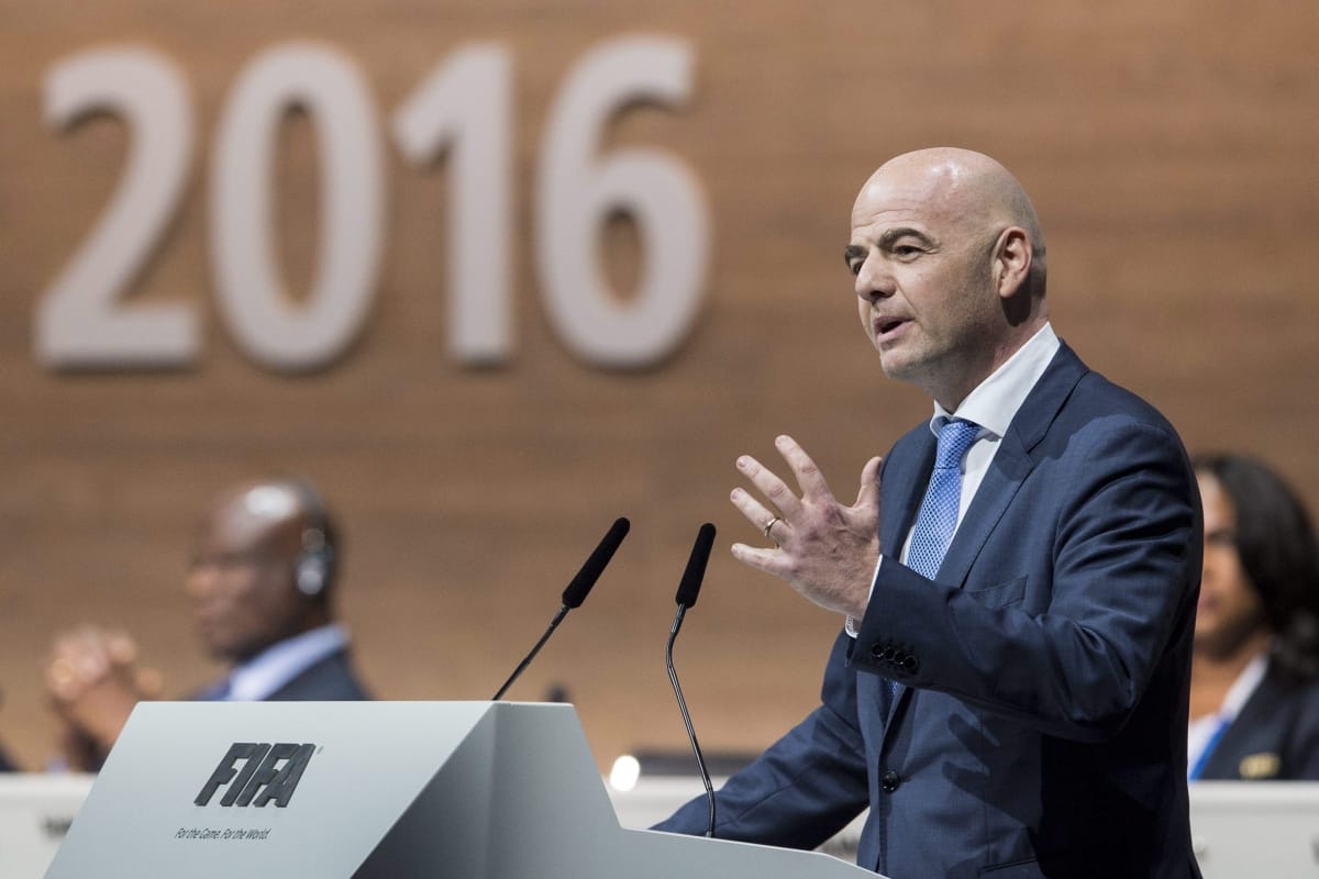 Az új FIFA-elnök is érintett lehet az offshore-botrányban