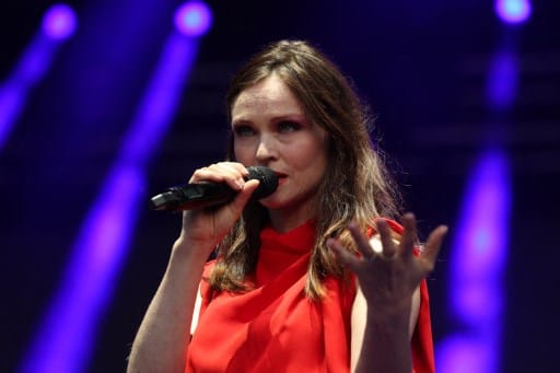 Sophie Ellis-Bextort 17 évesen megerőszakolták