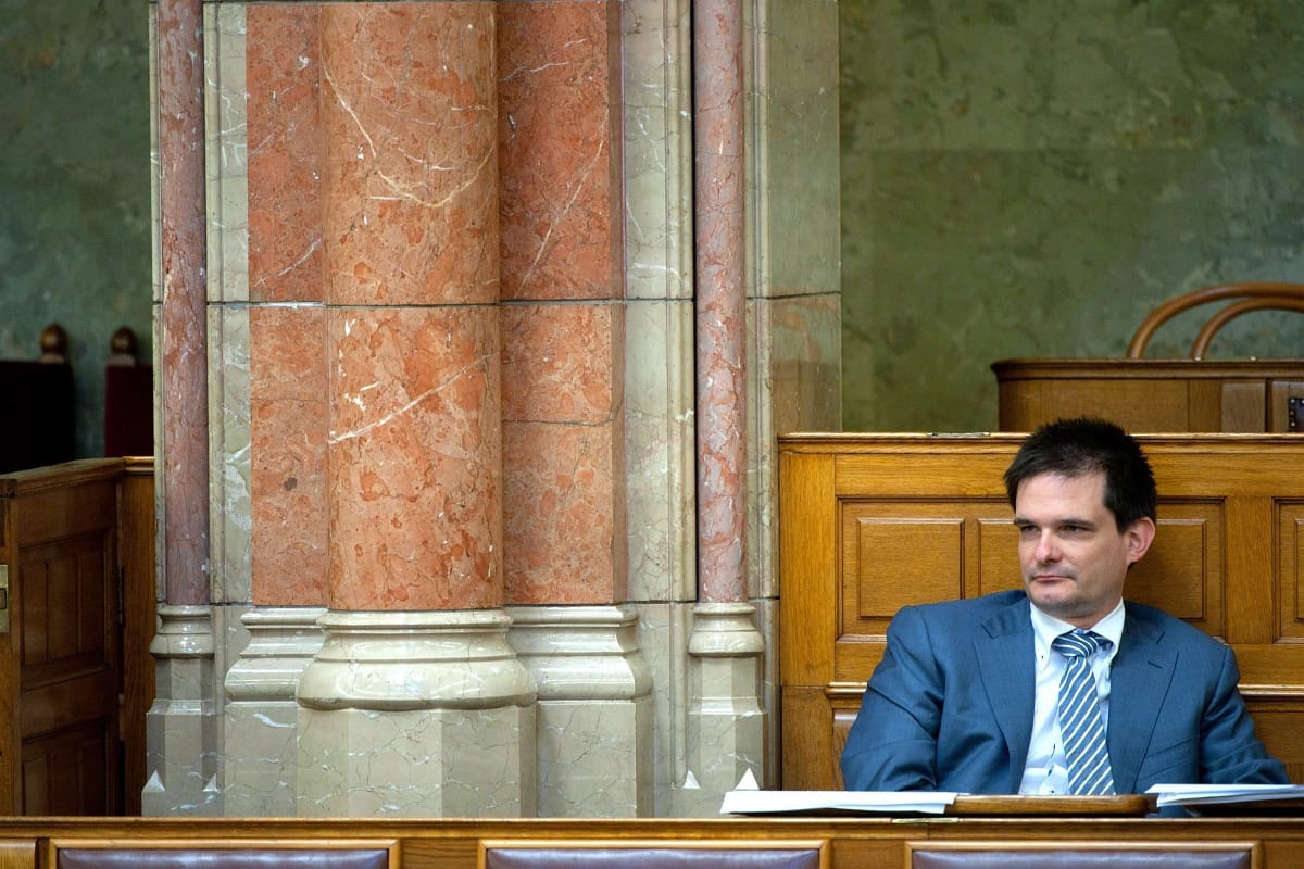Konzultációs kérdőív: az MSZP kiállt Jóri mellett