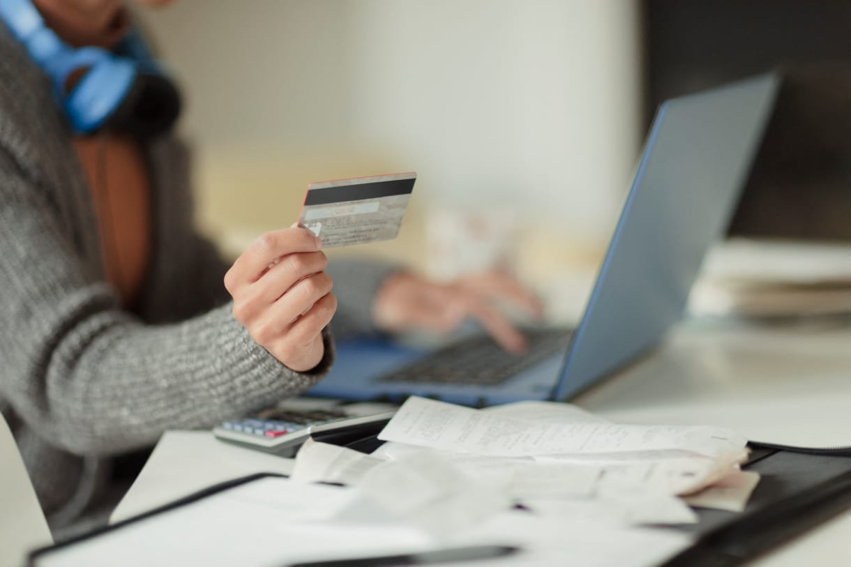 Fogjon gyanút, ha valami túl olcsó a webshopban, a NAV is erre ugrik 