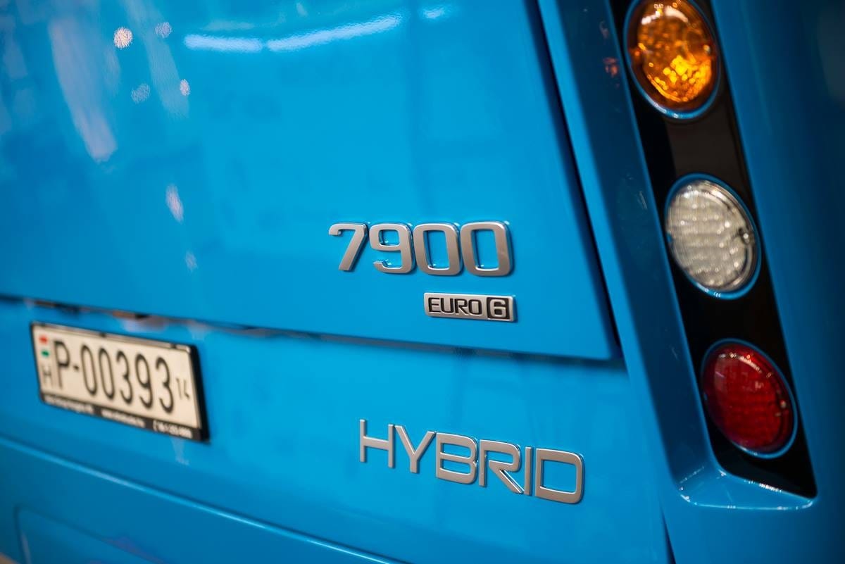 Tarlós a nem létező hibrid buszokkal dicsekszik