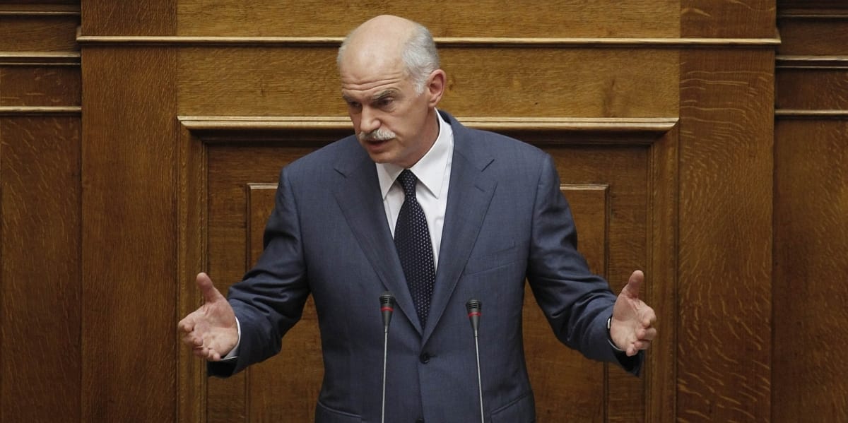 Papandreu rendkívüli kormányülést hívott össze