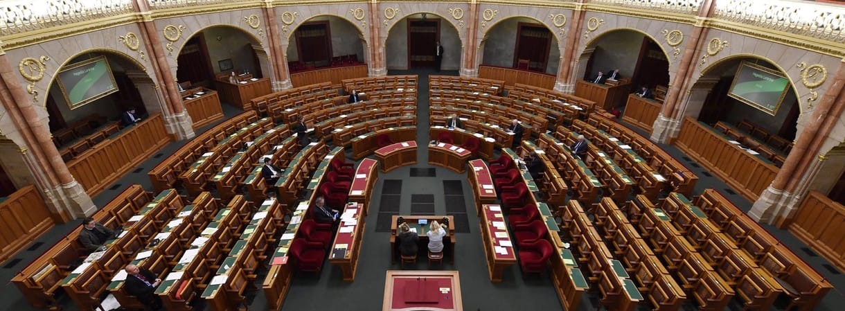 Kövér László bukása egyetlen képben