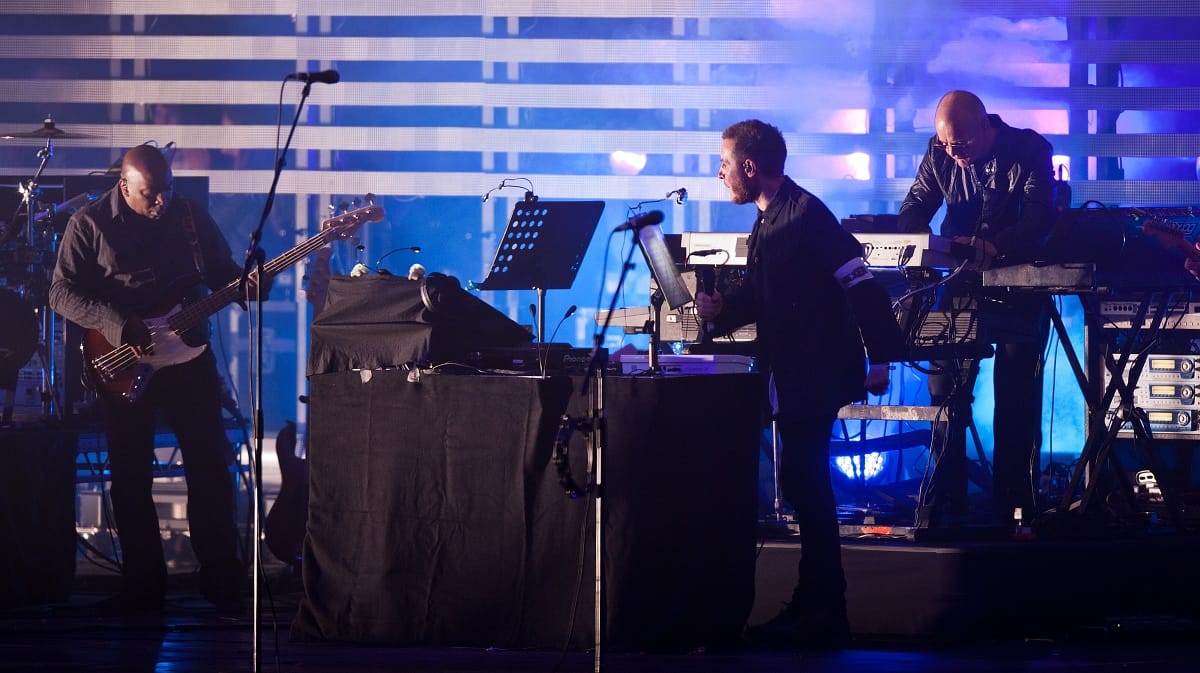 Turnéra indul és új dalokat ír a Massive Attack