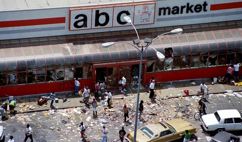 Lángoló Los Angeles - 20 évvel késöbb - Nagyítás-fotógaléria