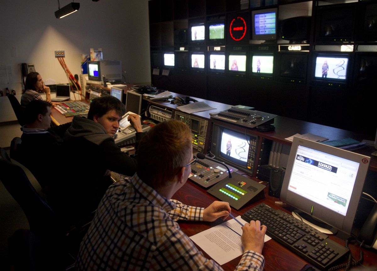 Nem lesznek politikai reklámok a kertévéken