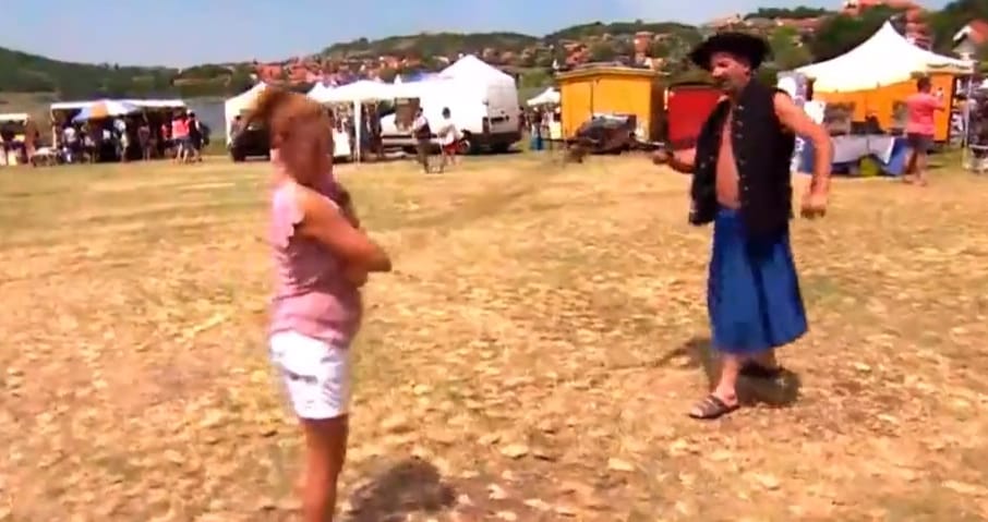 A médiahatóság válaszát követelik a köztévé asszonyverős 