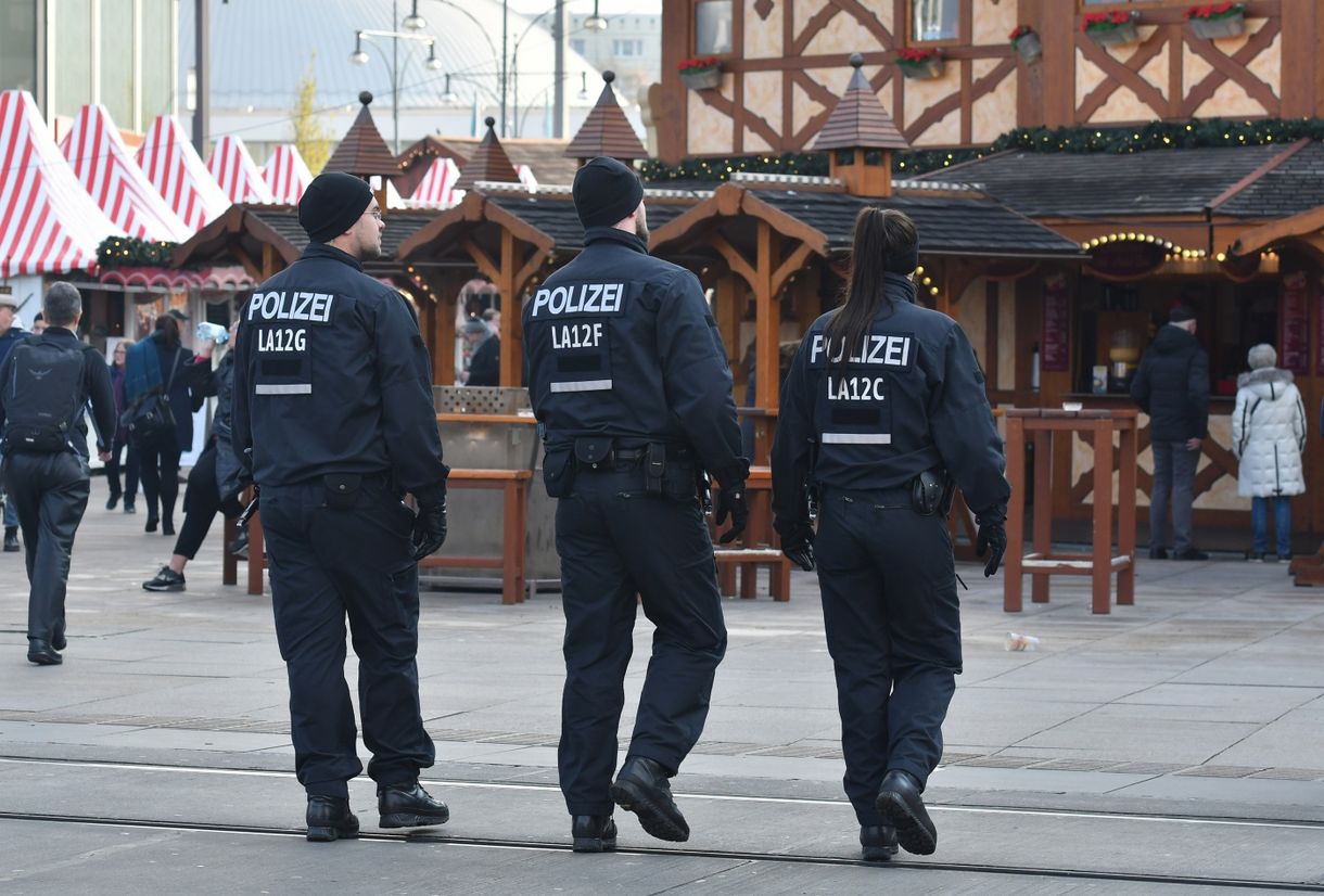 Szijjártó: mindent meg kell tenni az illegális bevándorlással szemben