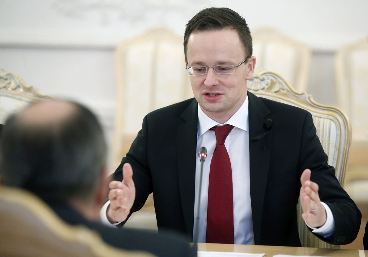 Szijjártó az orosz állami tévének sírt Sorosról