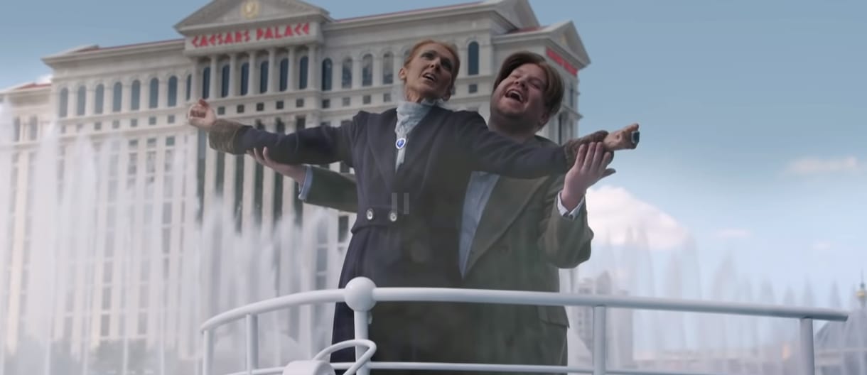 Ki ez az elfuserált DiCaprio a Titanicot éneklő Celine Dion mögött?