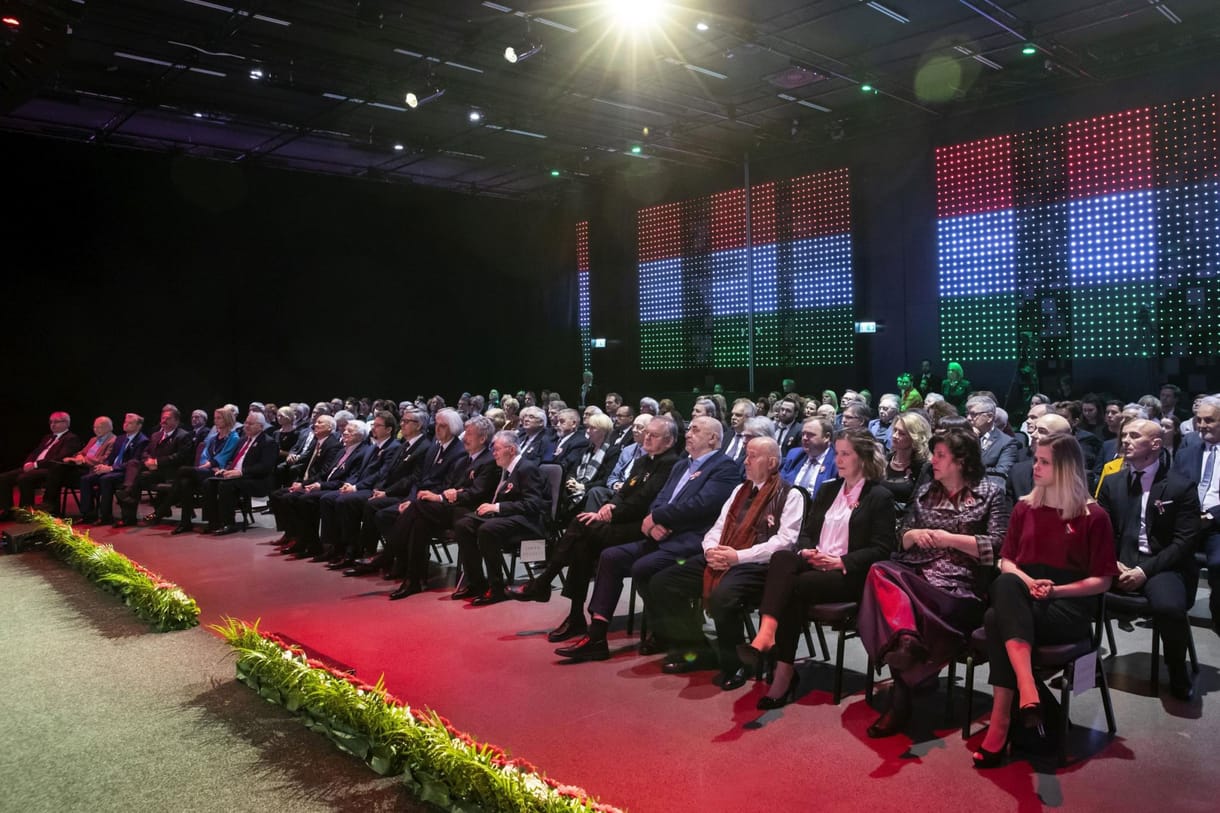 Zsidózó írót tüntetett ki Babérkoszorúval a kormány