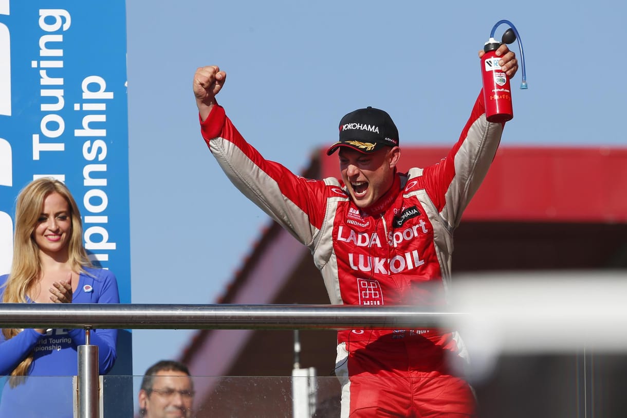 Ünneplésért kapott pénzbírságot a Citroen és a Lada a WTCC-ben