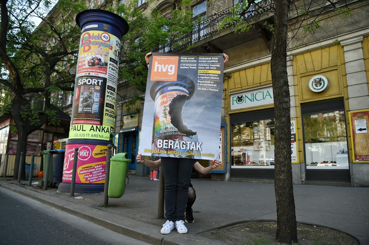 A HVG-plakátok megkeresték régi helyüket – galéria