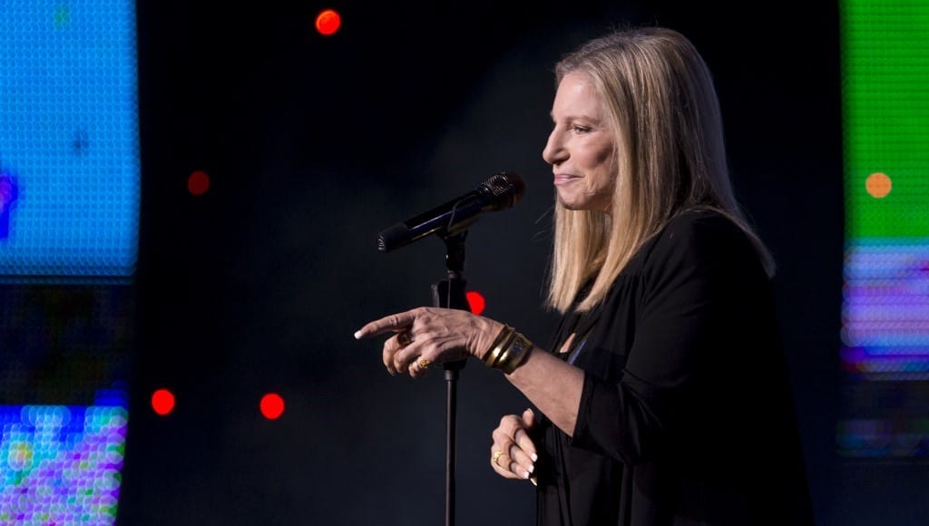 Új dallal jelentkezett Barbra Streisand