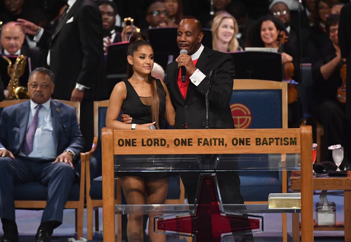 Úgy tűnik, Ariana Grande melle nagyon útban volt