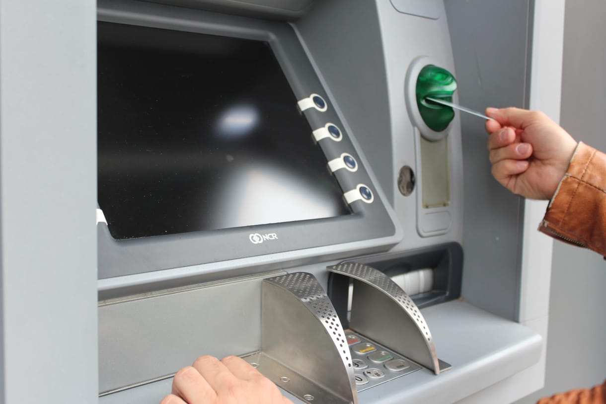 Beszélőautomatákkal segíti az OTP a vakok és gyengénlátók bankolását