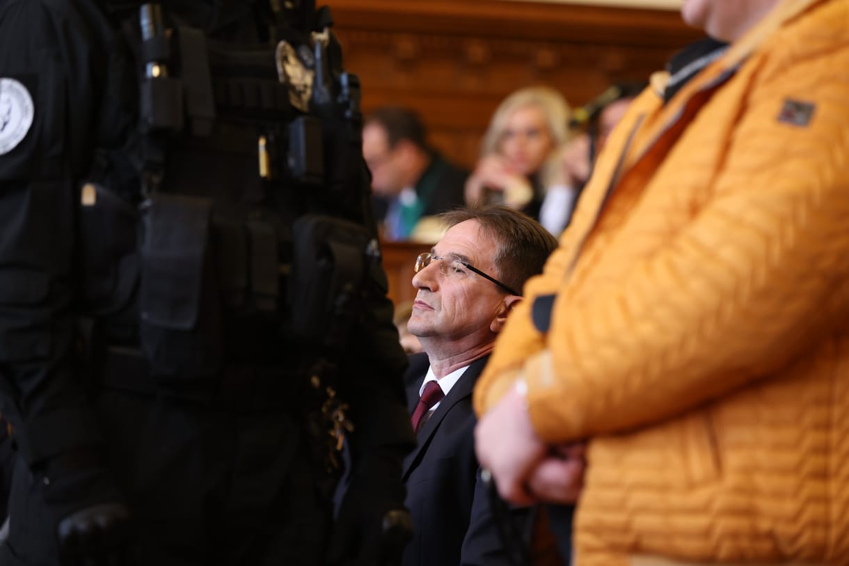 Alig van nyoma a kormányközeli nyilvánosságban a Schadl–Völner-ügy előkészítő tárgyalásának