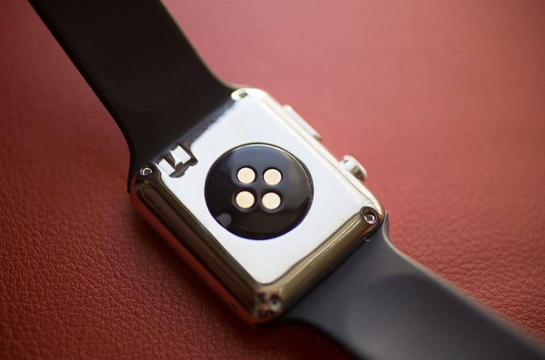 Átverés az eBayen: Apple Watchot árultak