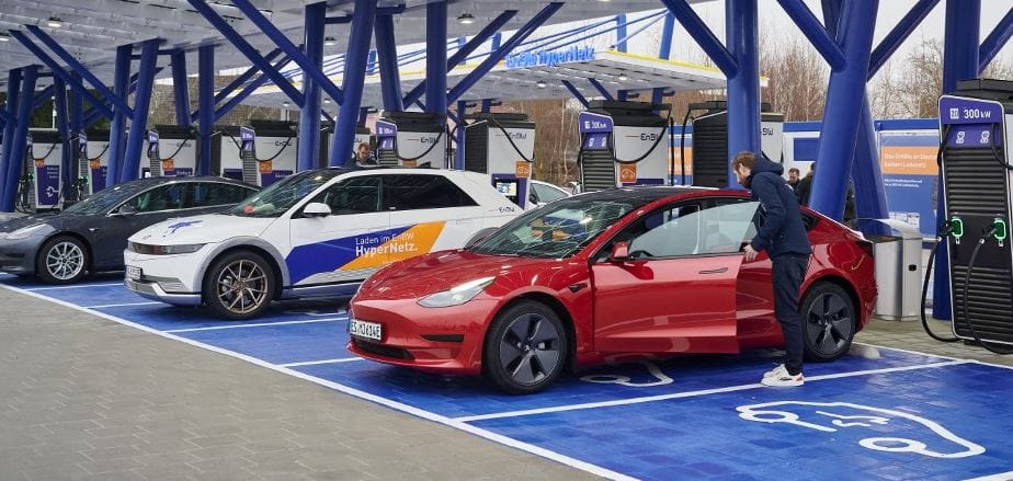 A folyamatos üzemanyag-drágulás segít most sokat az elektromos autózásnak