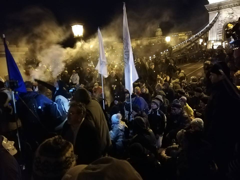 A túlóratörvény már nem rombolja a Fidesz népszerűségét