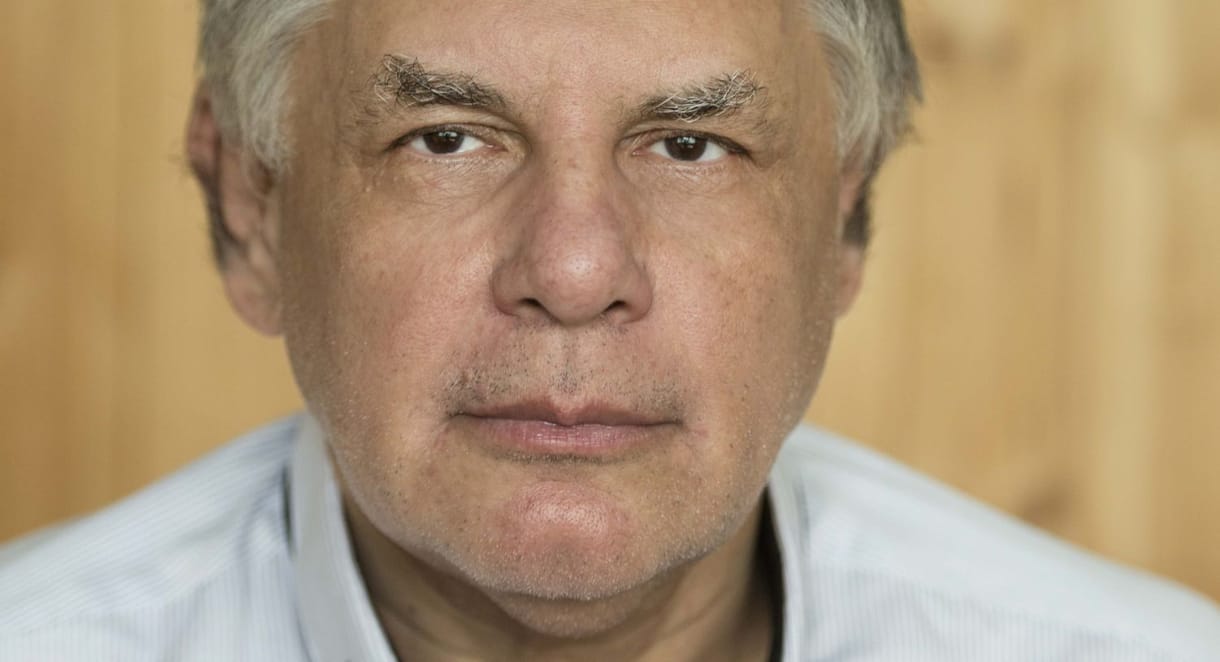 Meghalt a magyar szociológus, aki úgy írta le a korrupciót, mint senki más