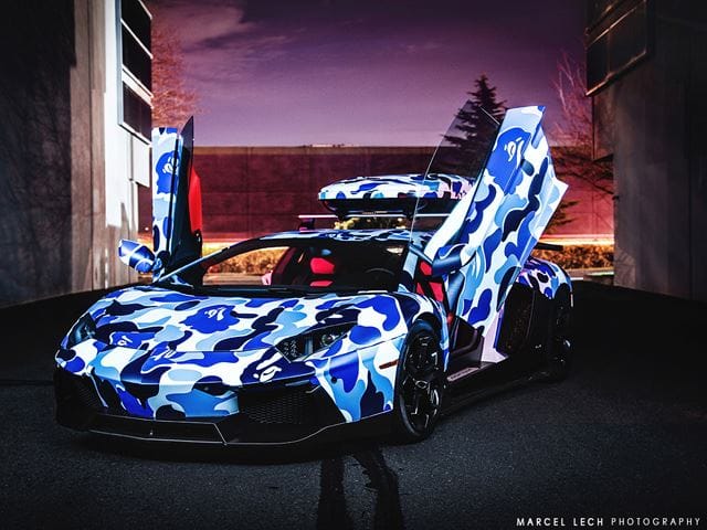 Egy Lamborghini Aventador kékben terepszínű?